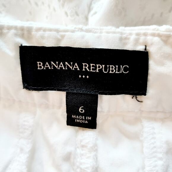 Banana Republic White Eyelet Chino Shorts Size 6 - Picture 9 of 10